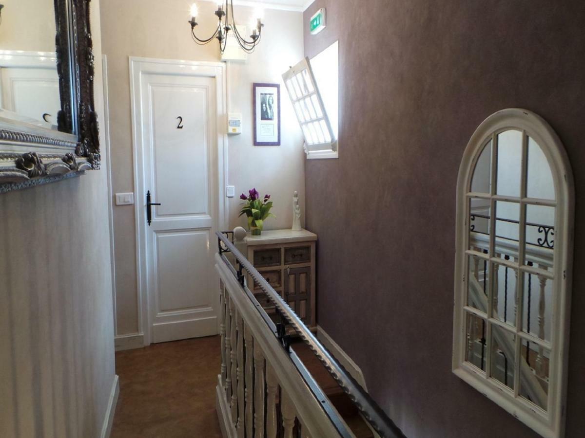 Le Montaigne Bed & Breakfast Saint-Alvere Exterior photo