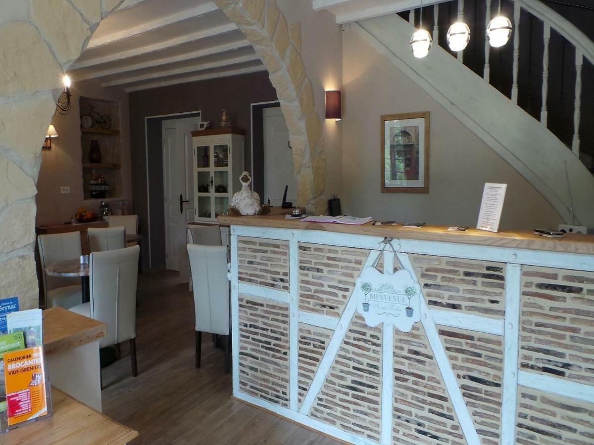 Le Montaigne Bed & Breakfast Saint-Alvere Exterior photo